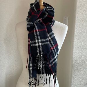 Soft plaid scarf